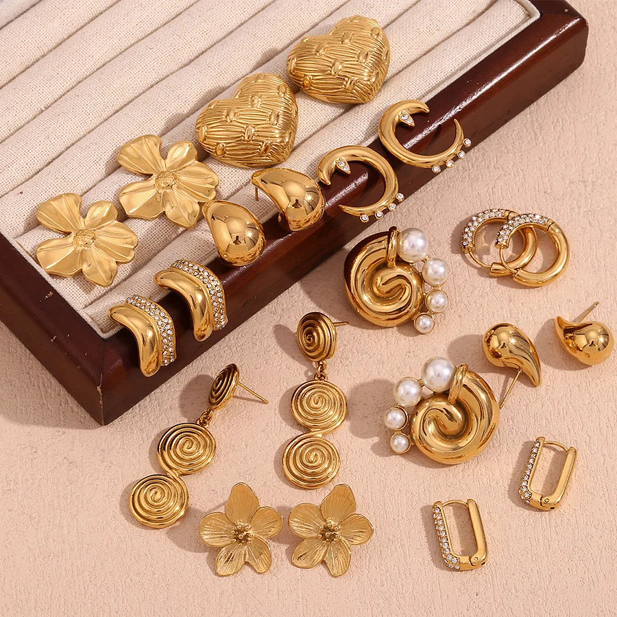 Earrings-Swirl Pearl Stud Earrings