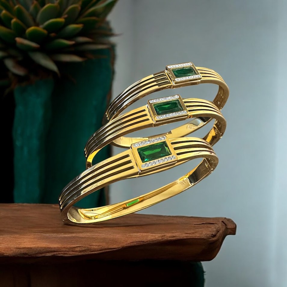 Bangles-Line Bangle with Green Zircon