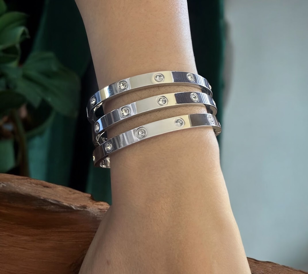Bangles-Silver color with Zircon