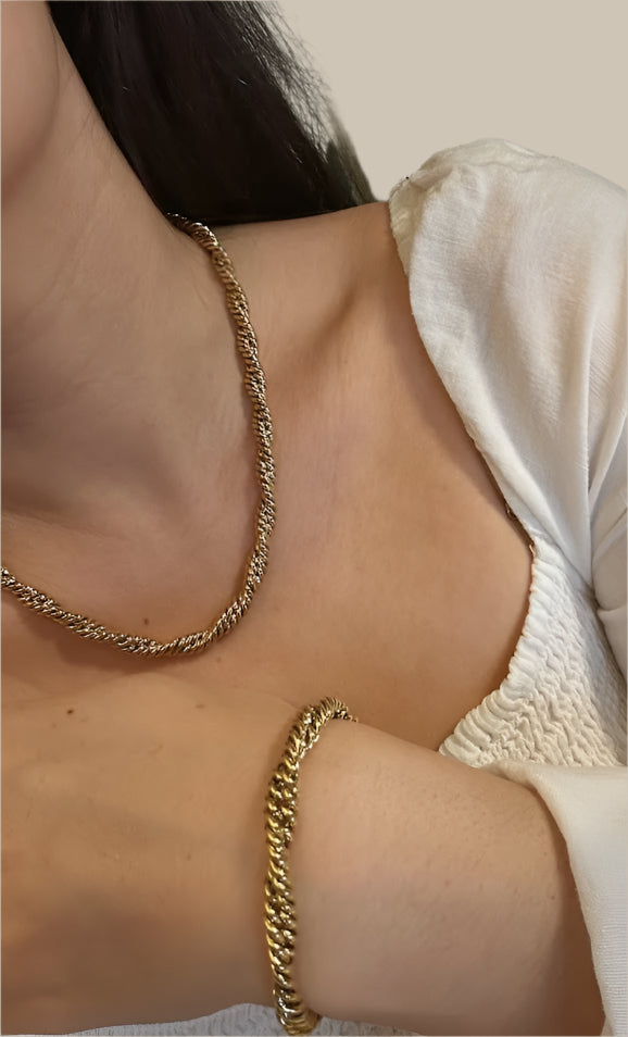 Sets-Stephanie's Twist Necklace and Bracelet
