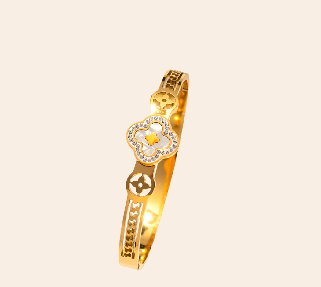 Bangle-Pearl Colored Clover