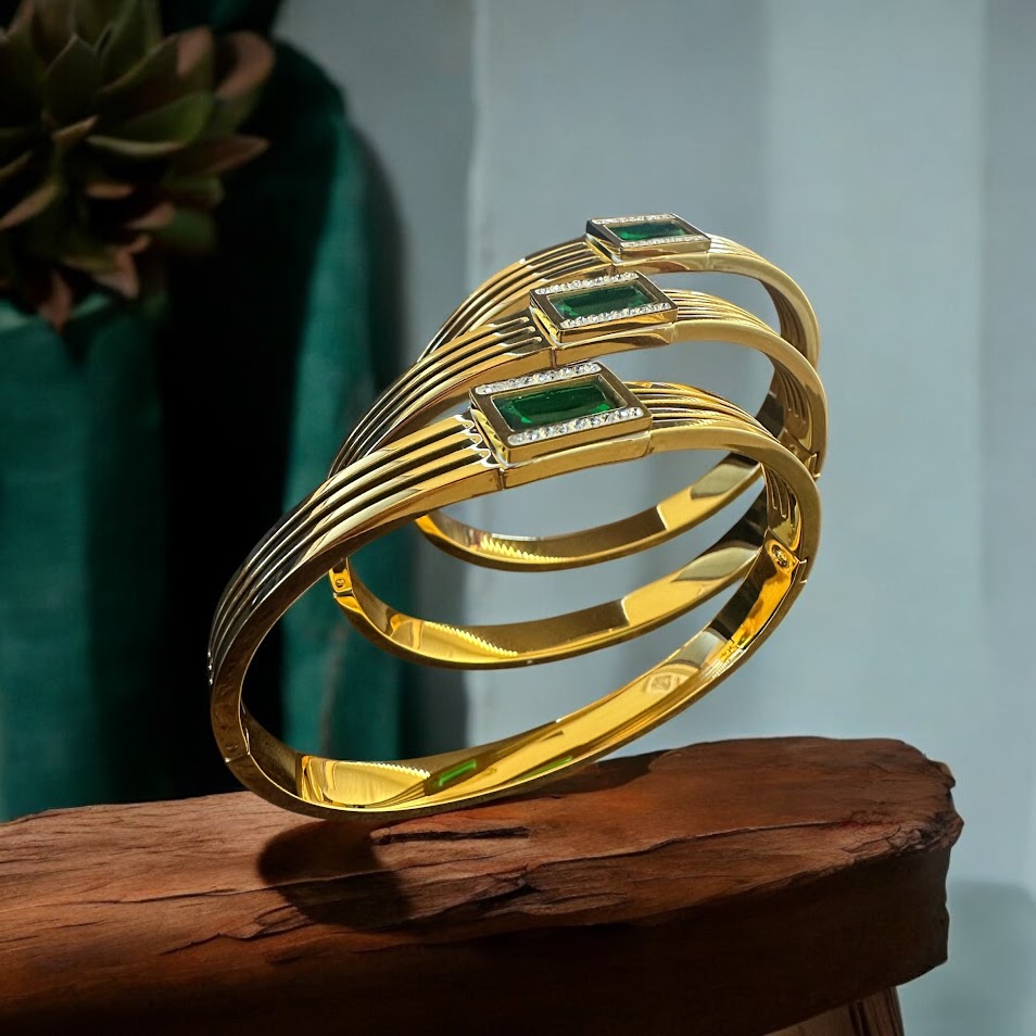 Bangles-Line Bangle with Green Zircon